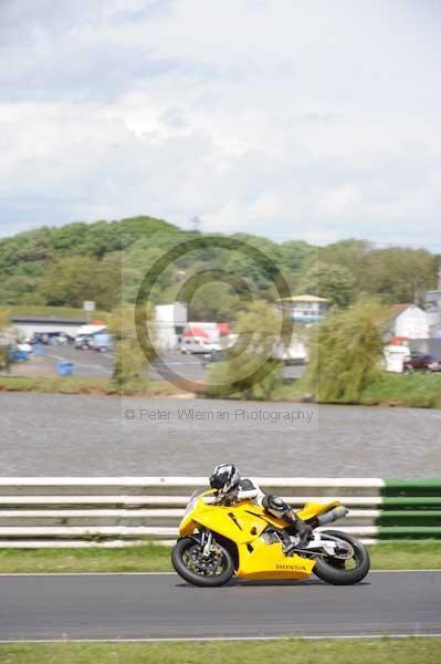 enduro digital images, endurodigitalimages, event digital images, eventdigitalimages, no limits, peter wileman photography, racing digital images, trackday digital images, trackday photos, vmcc banbury run