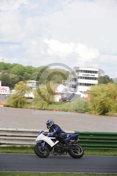 enduro digital images, endurodigitalimages, event digital images, eventdigitalimages, no limits, peter wileman photography, racing digital images, trackday digital images, trackday photos, vmcc banbury run