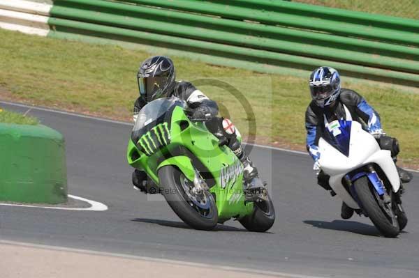 enduro digital images, endurodigitalimages, event digital images, eventdigitalimages, no limits, peter wileman photography, racing digital images, trackday digital images, trackday photos, vmcc banbury run