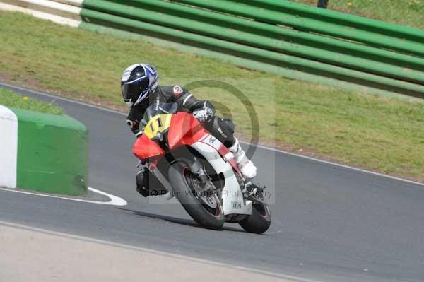 enduro digital images, endurodigitalimages, event digital images, eventdigitalimages, no limits, peter wileman photography, racing digital images, trackday digital images, trackday photos, vmcc banbury run