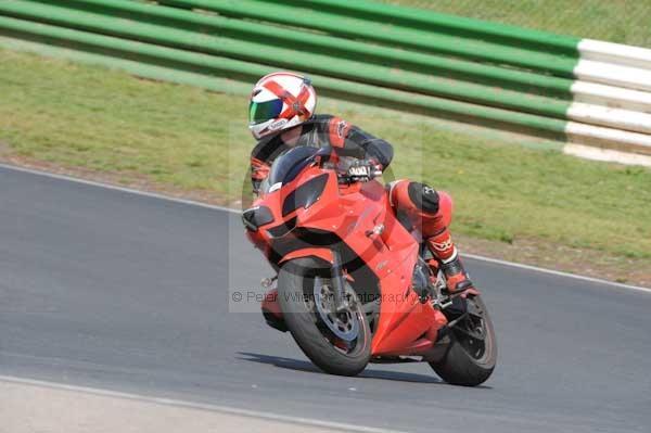 enduro digital images, endurodigitalimages, event digital images, eventdigitalimages, no limits, peter wileman photography, racing digital images, trackday digital images, trackday photos, vmcc banbury run