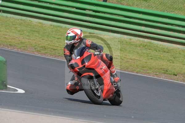 enduro digital images, endurodigitalimages, event digital images, eventdigitalimages, no limits, peter wileman photography, racing digital images, trackday digital images, trackday photos, vmcc banbury run