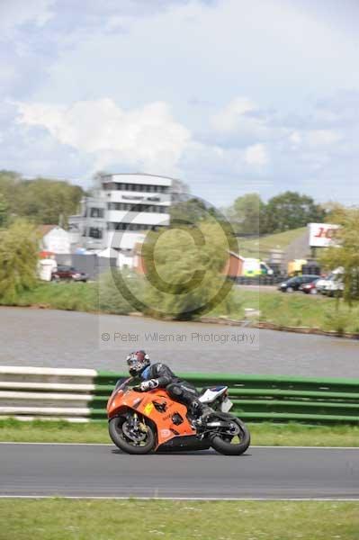 enduro digital images, endurodigitalimages, event digital images, eventdigitalimages, no limits, peter wileman photography, racing digital images, trackday digital images, trackday photos, vmcc banbury run