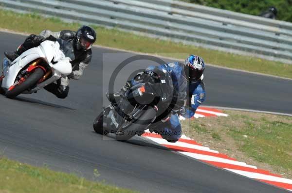 enduro digital images, endurodigitalimages, event digital images, eventdigitalimages, no limits, peter wileman photography, racing digital images, trackday digital images, trackday photos, vmcc banbury run