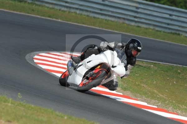 enduro digital images, endurodigitalimages, event digital images, eventdigitalimages, no limits, peter wileman photography, racing digital images, trackday digital images, trackday photos, vmcc banbury run