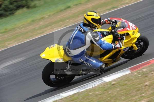 enduro digital images, endurodigitalimages, event digital images, eventdigitalimages, no limits, peter wileman photography, racing digital images, trackday digital images, trackday photos, vmcc banbury run