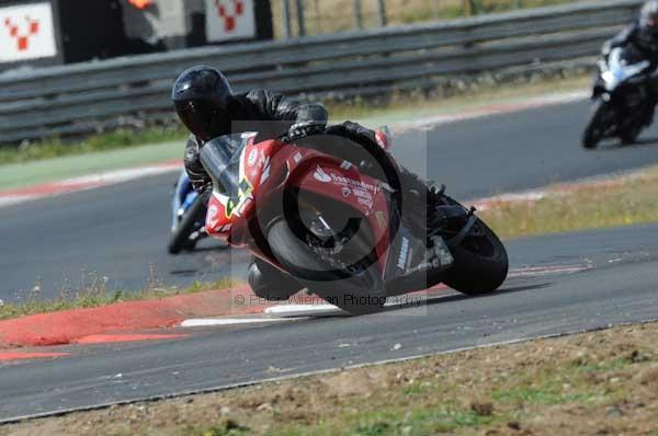 enduro digital images, endurodigitalimages, event digital images, eventdigitalimages, no limits, peter wileman photography, racing digital images, trackday digital images, trackday photos, vmcc banbury run