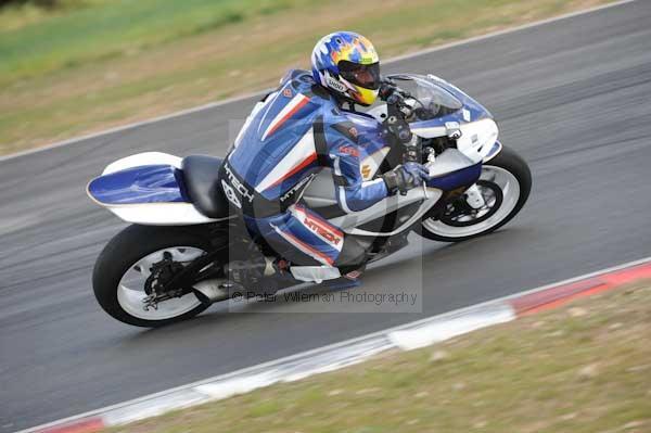 enduro digital images, endurodigitalimages, event digital images, eventdigitalimages, no limits, peter wileman photography, racing digital images, trackday digital images, trackday photos, vmcc banbury run