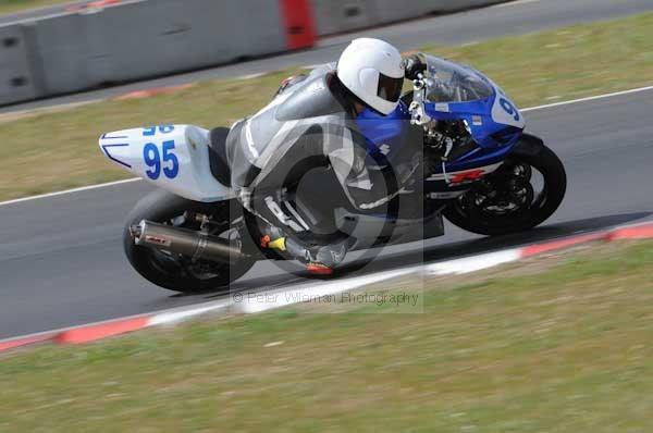 enduro digital images, endurodigitalimages, event digital images, eventdigitalimages, no limits, peter wileman photography, racing digital images, trackday digital images, trackday photos, vmcc banbury run