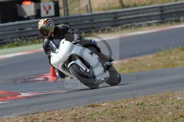 enduro digital images, endurodigitalimages, event digital images, eventdigitalimages, no limits, peter wileman photography, racing digital images, trackday digital images, trackday photos, vmcc banbury run