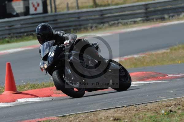 enduro digital images, endurodigitalimages, event digital images, eventdigitalimages, no limits, peter wileman photography, racing digital images, trackday digital images, trackday photos, vmcc banbury run