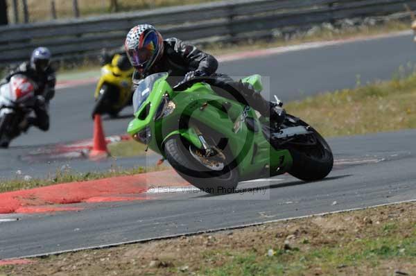 enduro digital images, endurodigitalimages, event digital images, eventdigitalimages, no limits, peter wileman photography, racing digital images, trackday digital images, trackday photos, vmcc banbury run