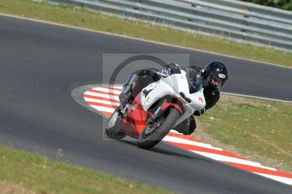 enduro digital images, endurodigitalimages, event digital images, eventdigitalimages, no limits, peter wileman photography, racing digital images, trackday digital images, trackday photos, vmcc banbury run