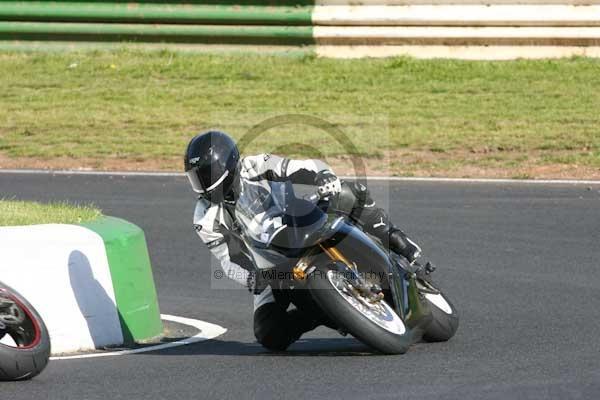 enduro digital images, endurodigitalimages, event digital images, eventdigitalimages, no limits, peter wileman photography, racing digital images, trackday digital images, trackday photos, vmcc banbury run