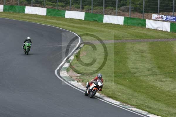 enduro digital images, endurodigitalimages, event digital images, eventdigitalimages, no limits, peter wileman photography, racing digital images, trackday digital images, trackday photos, vmcc banbury run