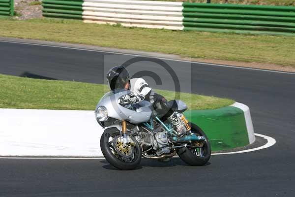 enduro digital images, endurodigitalimages, event digital images, eventdigitalimages, no limits, peter wileman photography, racing digital images, trackday digital images, trackday photos, vmcc banbury run