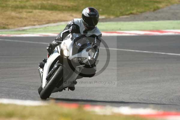 enduro digital images, endurodigitalimages, event digital images, eventdigitalimages, no limits, peter wileman photography, racing digital images, trackday digital images, trackday photos, vmcc banbury run