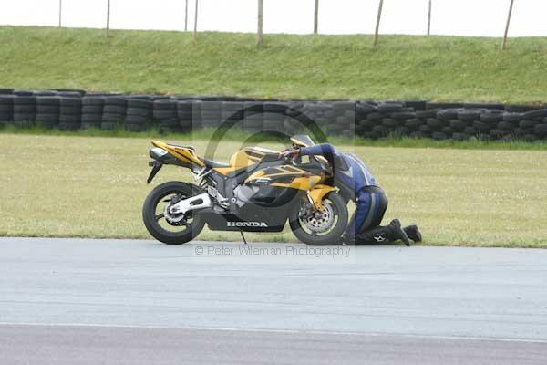 enduro digital images, endurodigitalimages, event digital images, eventdigitalimages, no limits, peter wileman photography, racing digital images, trackday digital images, trackday photos, vmcc banbury run