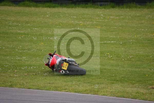 enduro digital images, endurodigitalimages, event digital images, eventdigitalimages, no limits, peter wileman photography, racing digital images, trackday digital images, trackday photos, vmcc banbury run