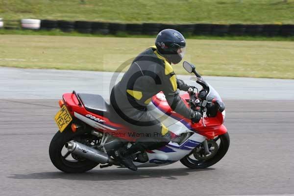 enduro digital images, endurodigitalimages, event digital images, eventdigitalimages, no limits, peter wileman photography, racing digital images, trackday digital images, trackday photos, vmcc banbury run