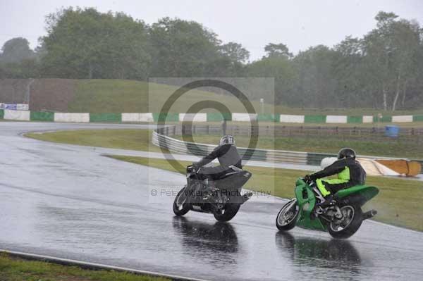 enduro digital images, endurodigitalimages, event digital images, eventdigitalimages, no limits, peter wileman photography, racing digital images, trackday digital images, trackday photos, vmcc banbury run