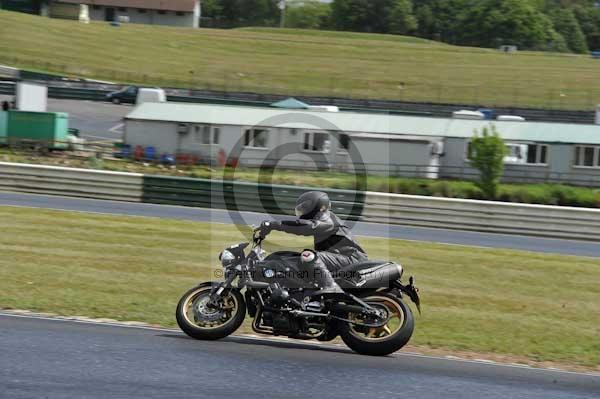 enduro digital images, endurodigitalimages, event digital images, eventdigitalimages, no limits, peter wileman photography, racing digital images, trackday digital images, trackday photos, vmcc banbury run