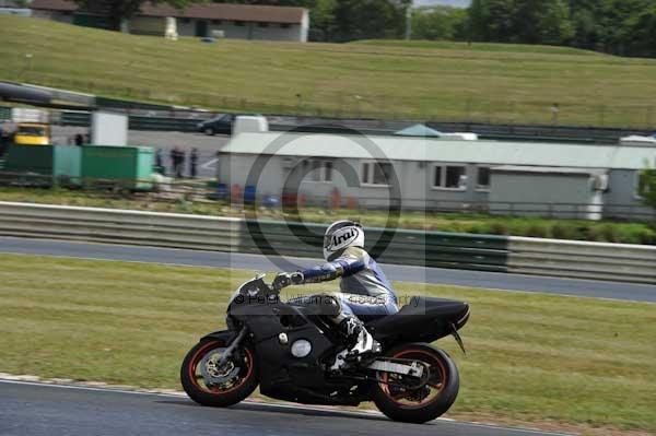 enduro digital images, endurodigitalimages, event digital images, eventdigitalimages, no limits, peter wileman photography, racing digital images, trackday digital images, trackday photos, vmcc banbury run