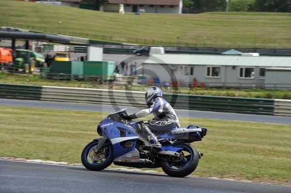 enduro digital images, endurodigitalimages, event digital images, eventdigitalimages, no limits, peter wileman photography, racing digital images, trackday digital images, trackday photos, vmcc banbury run