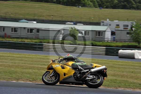 enduro digital images, endurodigitalimages, event digital images, eventdigitalimages, no limits, peter wileman photography, racing digital images, trackday digital images, trackday photos, vmcc banbury run