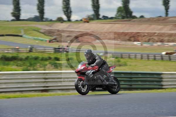 enduro digital images, endurodigitalimages, event digital images, eventdigitalimages, no limits, peter wileman photography, racing digital images, trackday digital images, trackday photos, vmcc banbury run