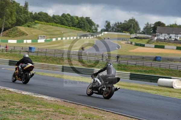 enduro digital images, endurodigitalimages, event digital images, eventdigitalimages, no limits, peter wileman photography, racing digital images, trackday digital images, trackday photos, vmcc banbury run