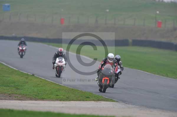 Mallory park Leicestershire;Mallory park photographs;Motorcycle action photographs;event digital images;eventdigitalimages;mallory park;no limits trackday;peter wileman photography;trackday;trackday digital images;trackday photos