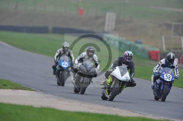 Mallory park Leicestershire;Mallory park photographs;Motorcycle action photographs;event digital images;eventdigitalimages;mallory park;no limits trackday;peter wileman photography;trackday;trackday digital images;trackday photos