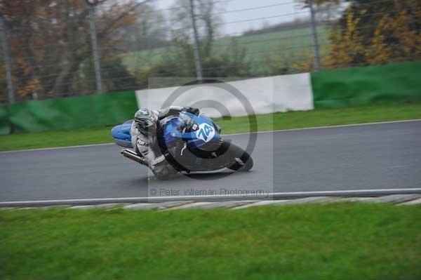 Mallory park Leicestershire;Mallory park photographs;Motorcycle action photographs;event digital images;eventdigitalimages;mallory park;no limits trackday;peter wileman photography;trackday;trackday digital images;trackday photos