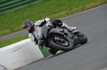 Mallory-park-Leicestershire;Mallory-park-photographs;Motorcycle-action-photographs;event-digital-images;eventdigitalimages;mallory-park;no-limits-trackday;peter-wileman-photography;trackday;trackday-digital-images;trackday-photos