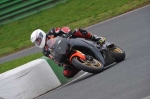 Mallory-park-Leicestershire;Mallory-park-photographs;Motorcycle-action-photographs;event-digital-images;eventdigitalimages;mallory-park;no-limits-trackday;peter-wileman-photography;trackday;trackday-digital-images;trackday-photos