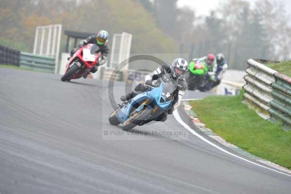 Mallory park Leicestershire;Mallory park photographs;Motorcycle action photographs;event digital images;eventdigitalimages;mallory park;no limits trackday;peter wileman photography;trackday;trackday digital images;trackday photos