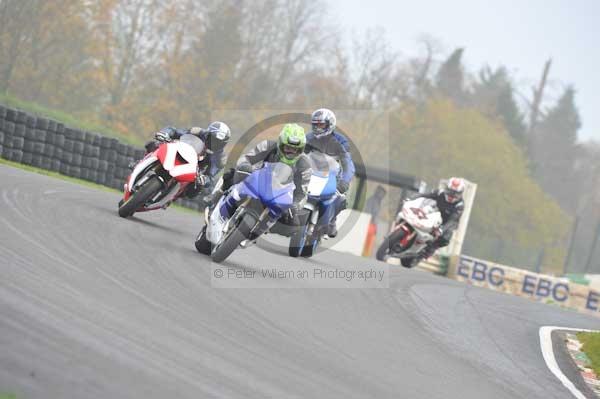 Mallory park Leicestershire;Mallory park photographs;Motorcycle action photographs;event digital images;eventdigitalimages;mallory park;no limits trackday;peter wileman photography;trackday;trackday digital images;trackday photos