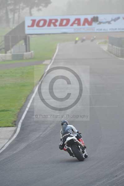 Mallory park Leicestershire;Mallory park photographs;Motorcycle action photographs;event digital images;eventdigitalimages;mallory park;no limits trackday;peter wileman photography;trackday;trackday digital images;trackday photos