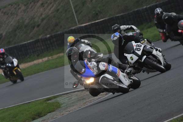 Mallory park Leicestershire;Mallory park photographs;Motorcycle action photographs;event digital images;eventdigitalimages;mallory park;no limits trackday;peter wileman photography;trackday;trackday digital images;trackday photos