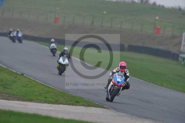 Mallory park Leicestershire;Mallory park photographs;Motorcycle action photographs;event digital images;eventdigitalimages;mallory park;no limits trackday;peter wileman photography;trackday;trackday digital images;trackday photos