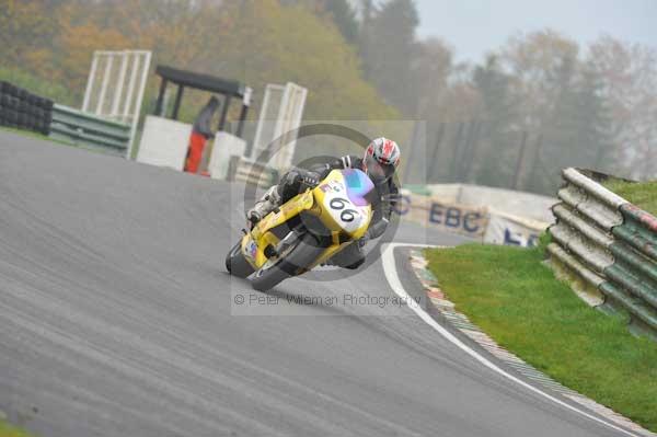 Mallory park Leicestershire;Mallory park photographs;Motorcycle action photographs;event digital images;eventdigitalimages;mallory park;no limits trackday;peter wileman photography;trackday;trackday digital images;trackday photos