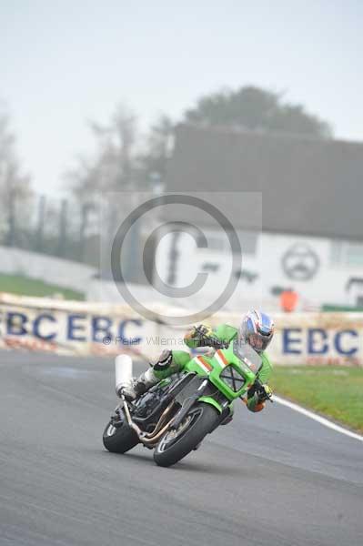 Mallory park Leicestershire;Mallory park photographs;Motorcycle action photographs;event digital images;eventdigitalimages;mallory park;no limits trackday;peter wileman photography;trackday;trackday digital images;trackday photos