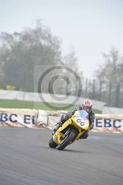 Mallory park Leicestershire;Mallory park photographs;Motorcycle action photographs;event digital images;eventdigitalimages;mallory park;no limits trackday;peter wileman photography;trackday;trackday digital images;trackday photos