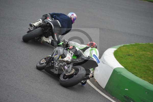 Mallory park Leicestershire;Mallory park photographs;Motorcycle action photographs;event digital images;eventdigitalimages;mallory park;no limits trackday;peter wileman photography;trackday;trackday digital images;trackday photos