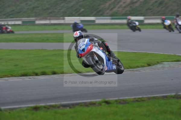 Mallory park Leicestershire;Mallory park photographs;Motorcycle action photographs;event digital images;eventdigitalimages;mallory park;no limits trackday;peter wileman photography;trackday;trackday digital images;trackday photos