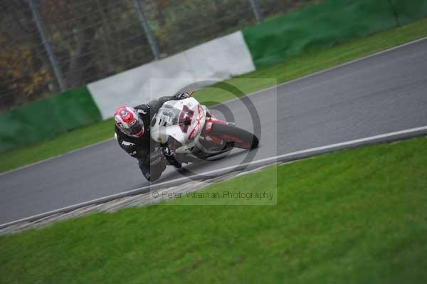 Mallory park Leicestershire;Mallory park photographs;Motorcycle action photographs;event digital images;eventdigitalimages;mallory park;no limits trackday;peter wileman photography;trackday;trackday digital images;trackday photos