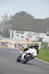 Mallory-park-Leicestershire;Mallory-park-photographs;Motorcycle-action-photographs;event-digital-images;eventdigitalimages;mallory-park;no-limits-trackday;peter-wileman-photography;trackday;trackday-digital-images;trackday-photos