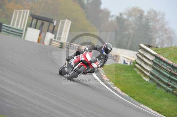 Mallory park Leicestershire;Mallory park photographs;Motorcycle action photographs;event digital images;eventdigitalimages;mallory park;no limits trackday;peter wileman photography;trackday;trackday digital images;trackday photos