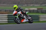 Mallory-park-Leicestershire;Mallory-park-photographs;Motorcycle-action-photographs;event-digital-images;eventdigitalimages;mallory-park;no-limits-trackday;peter-wileman-photography;trackday;trackday-digital-images;trackday-photos